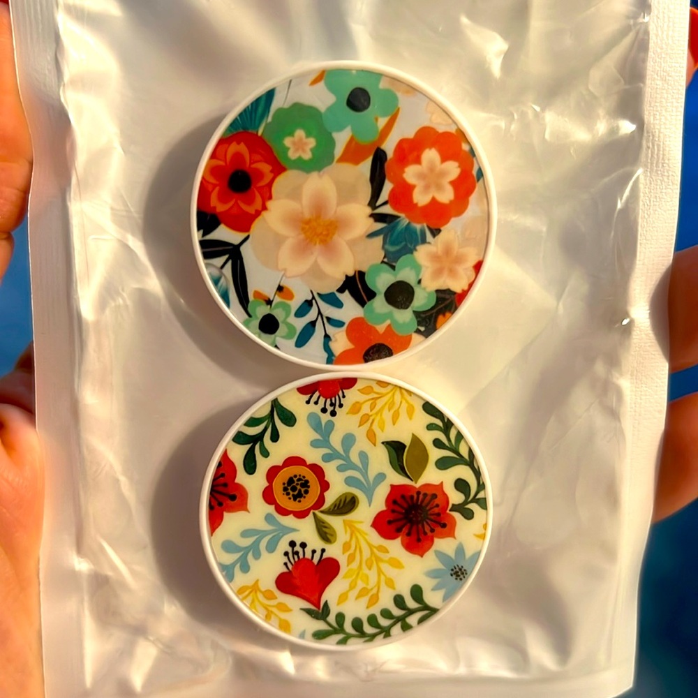 Bundle of 2- Floral Phone Grip/ Stand *NEVER USED*